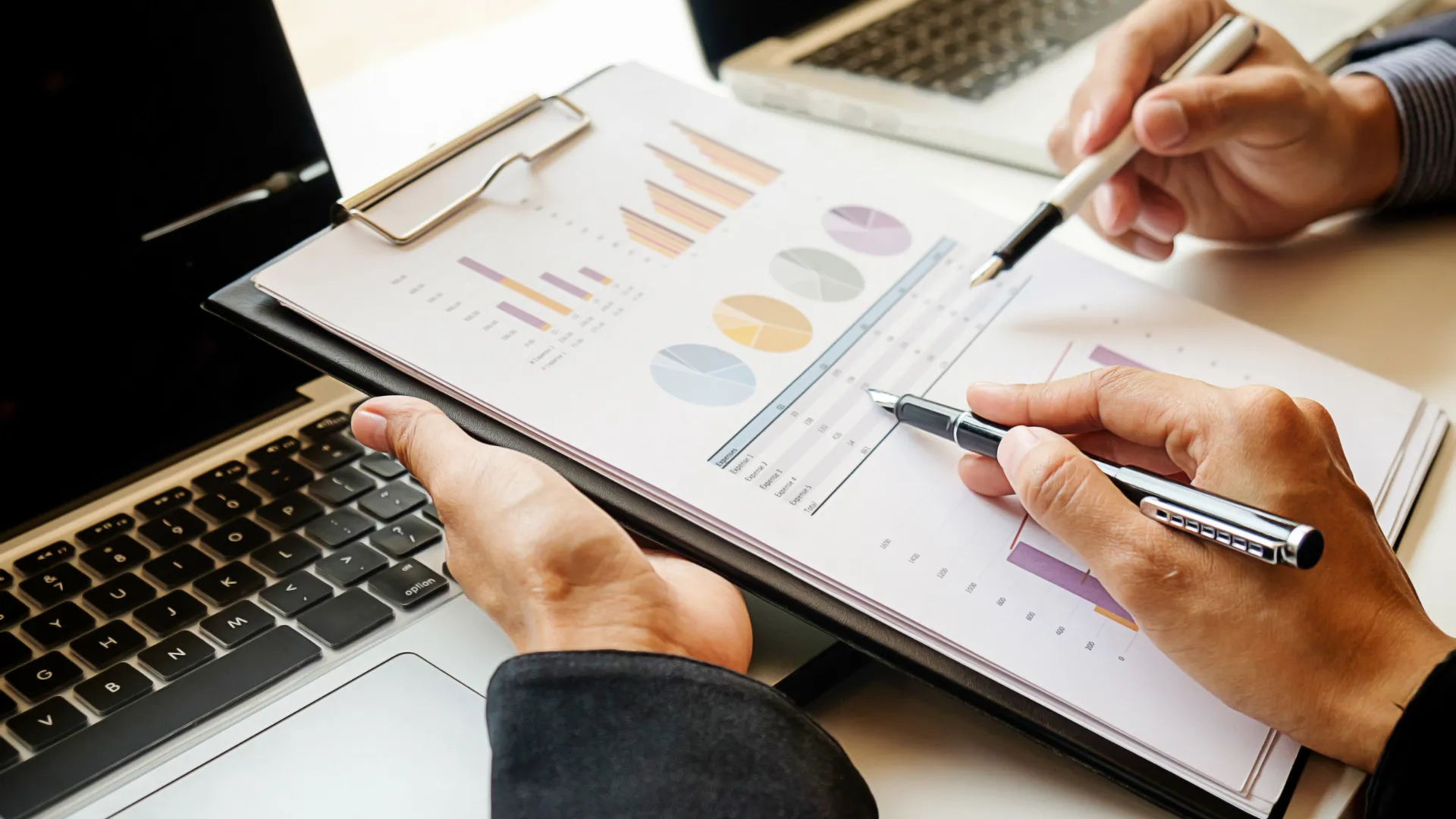 hotel revenue manager